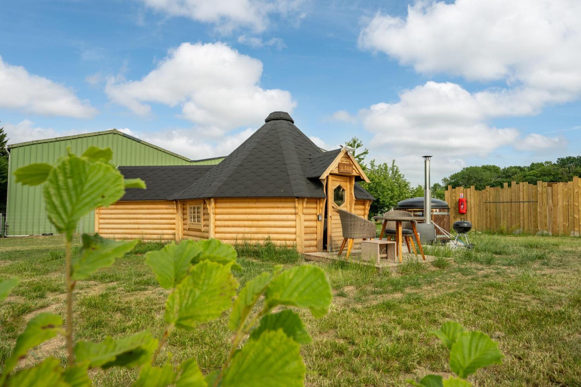 Logements Insolites A La Ferme - Yourte, Kota Ou Pod Farbus Δωμάτιο φωτογραφία